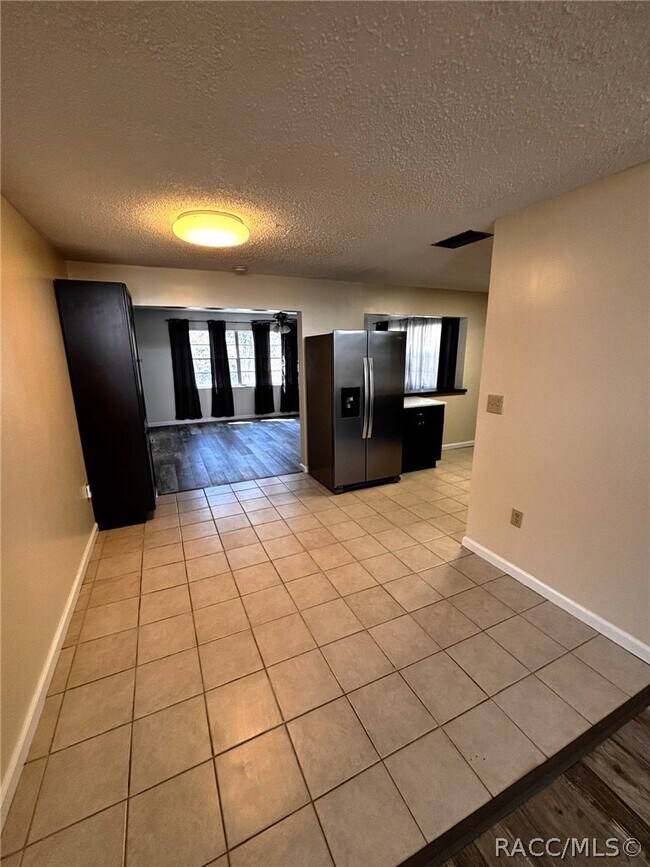 Building Photo - 1134 SE 3rd St