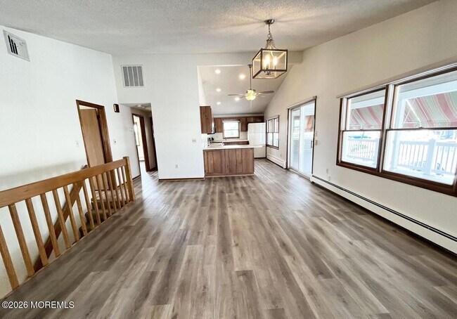 Foto del edificio - 222 Marine Plaza