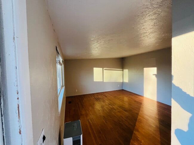 Foto del edificio - 5760 S 2700 W