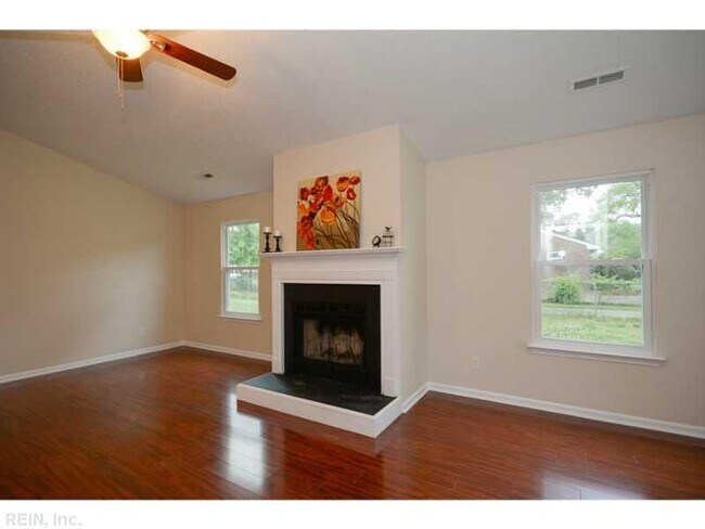 Foto del edificio - 5212 Kennebeck Ave