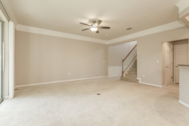 Building Photo - 6499 White Flower Ct