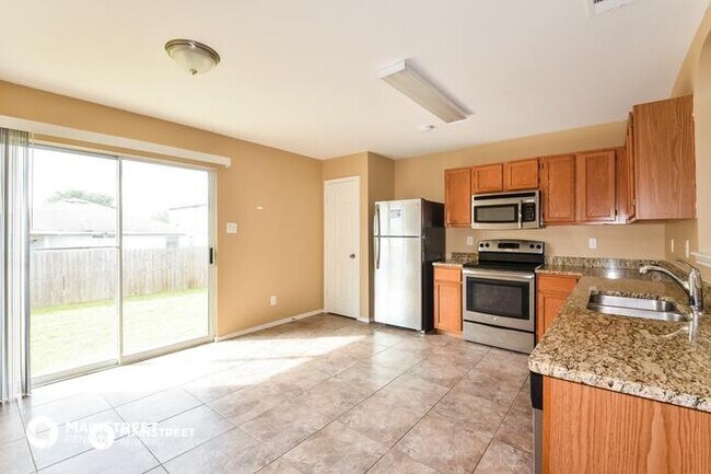 Building Photo - 411 Jockey, San Antonio, TX 78227