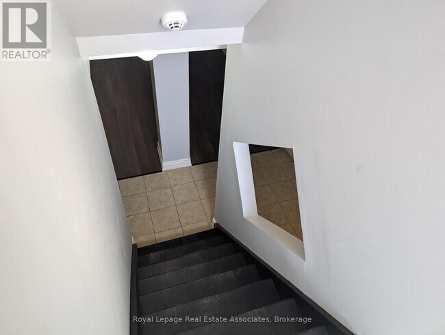 Building Photo - 36 Spicebush Terrace