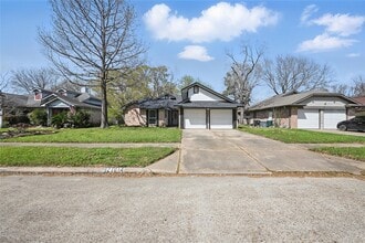 Building Photo - 21014 Western Valley Dr
