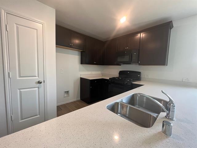 Building Photo - 2701 Rialto Dr