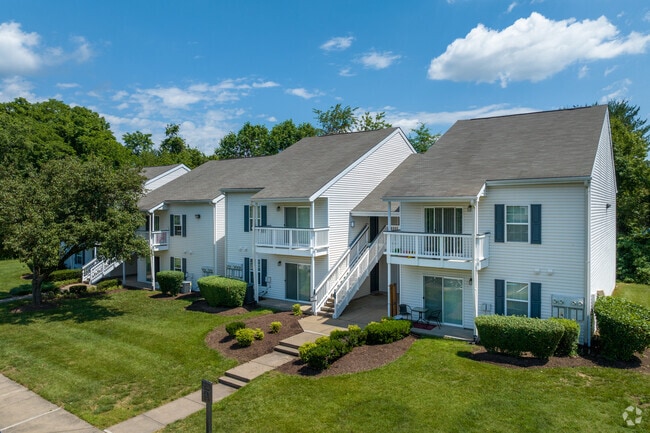 Building Photo - Misty Ridge