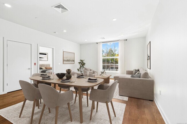 Foto del edificio - 15 Corbin Dr