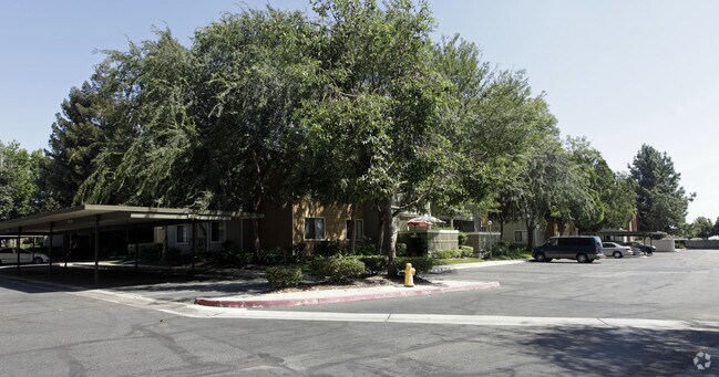 Foto del edificio - Mission Woods Condominiums