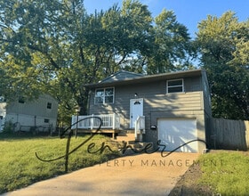 Building Photo - 18406 Shoshone Dr
