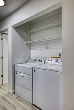 Building Photo - Maple Grove Apartments