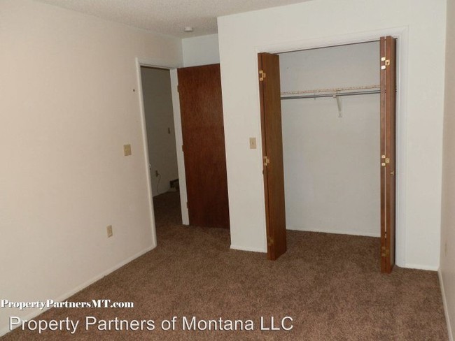 Building Photo - 5 br, 2.5 bath Apartment - 312 N. 16th Ave