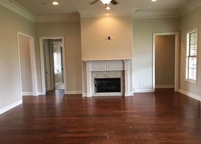 Foto del edificio - 4-bedroom, 3.5-bathroom home AVAILABLE NOW!