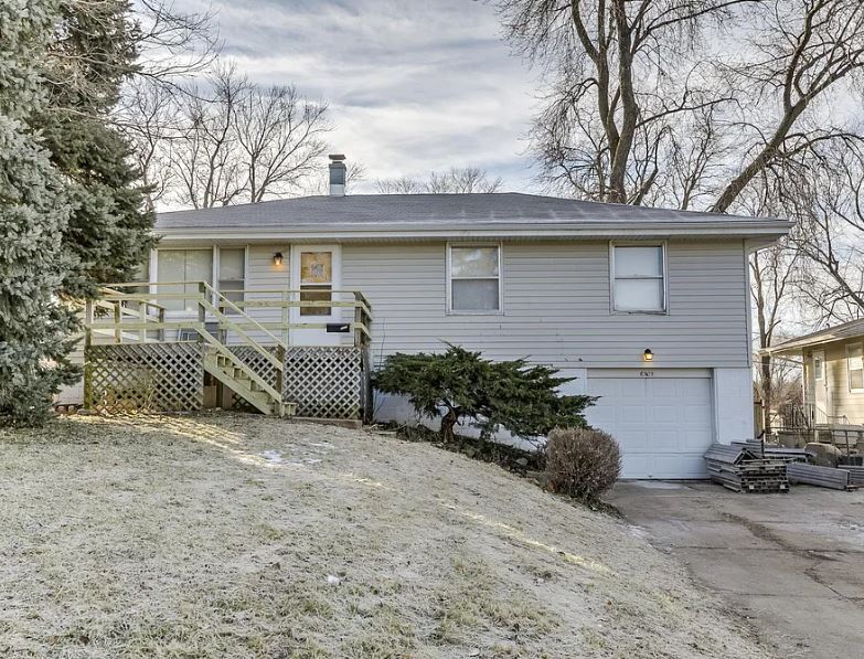 Foto principal - 6505 Charles St