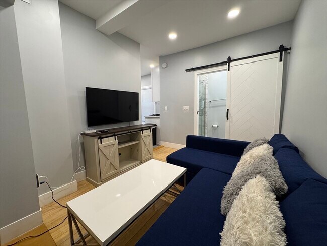 Foto del edificio - 302 Copeland St