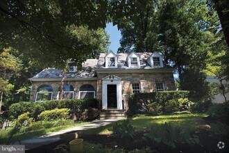 Building Photo - 1325 Dale Dr