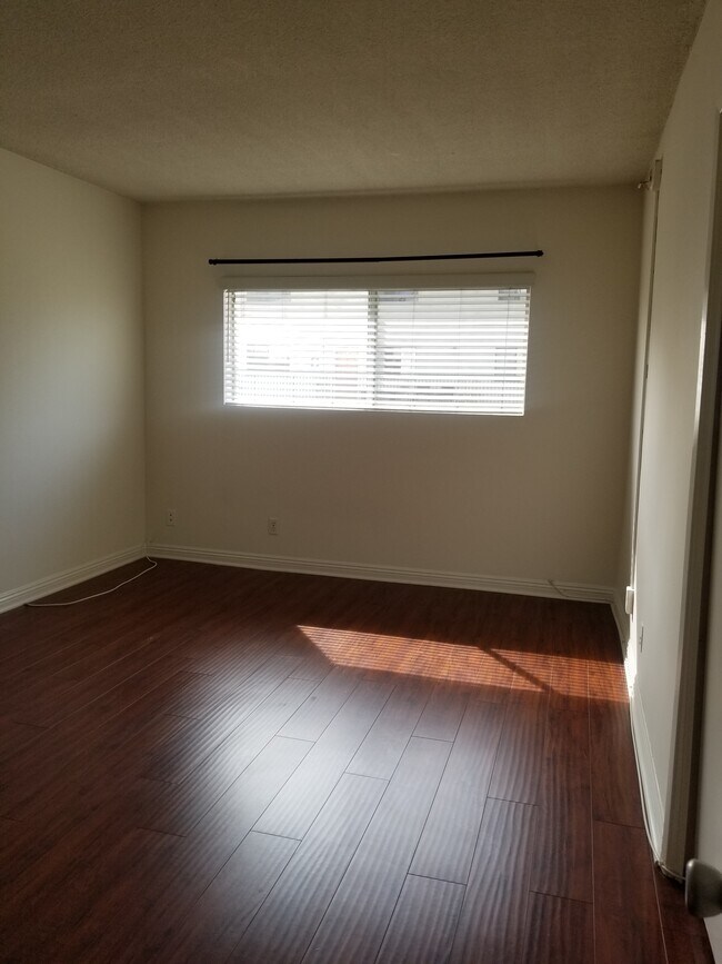 Building Photo - 12776 Caswell Ave