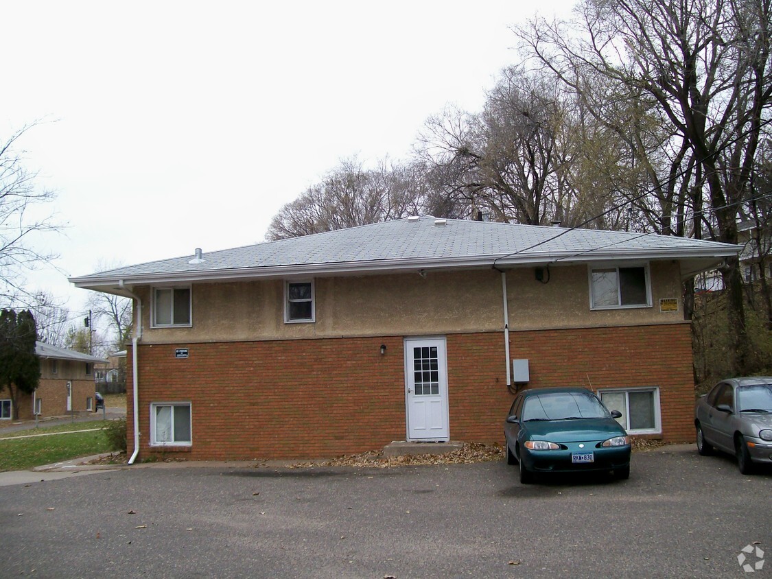Building Photo - 4557 Madison St NE