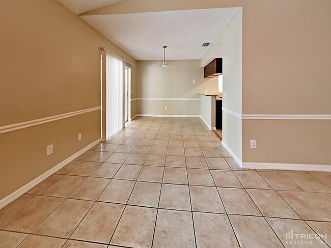 Foto del edificio - 1028 Hardwood Dr