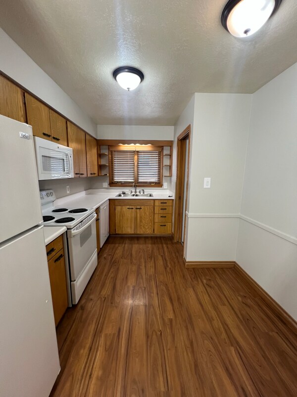 Foto del edificio - 6210 Franklin Ave