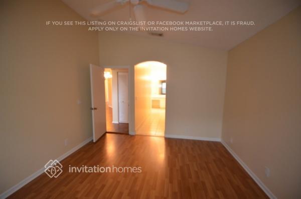Foto del edificio - 4912 SW 32nd Way