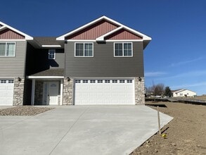 Building Photo - 668 4th Cir Dr SW