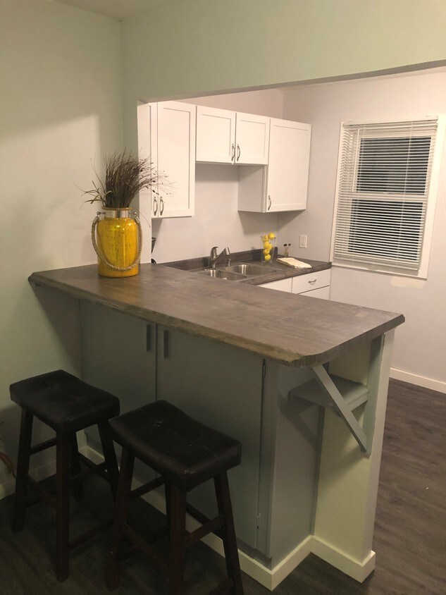 444 5th Ave NW Unit 444, Valley City, ND 58072 Apartments in Valley