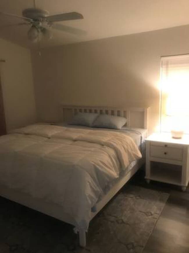 Foto del edificio - 10942 Pinewood Cove Ln