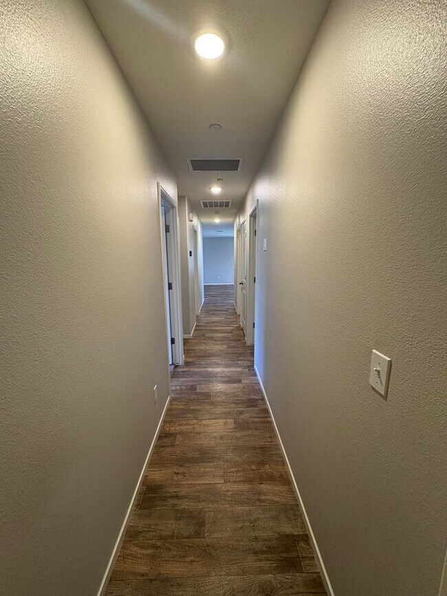 Foto del edificio - NW Visalia Home Available Now!
