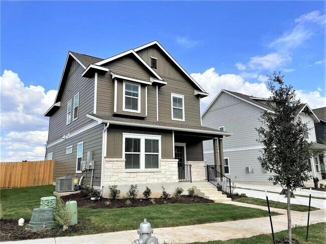 Building Photo - 1440 Weatherford Ln