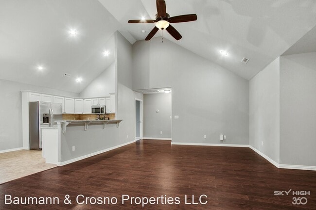 Building Photo - 4 br, 2 bath House - 1925 Price