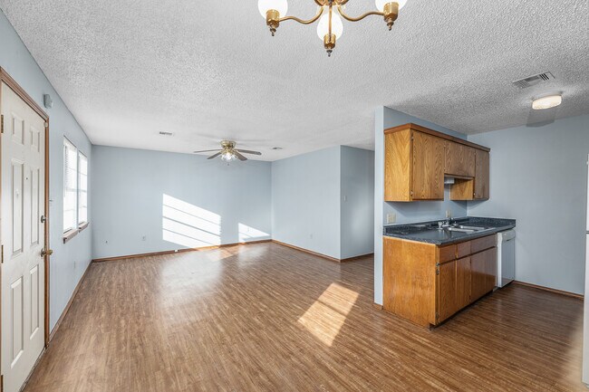 Building Photo - 746 SW 43rd St