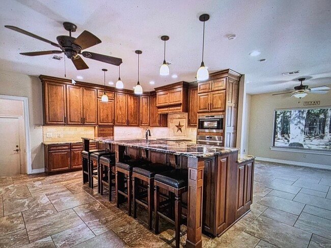 Foto del edificio - 2920 Burney Ln