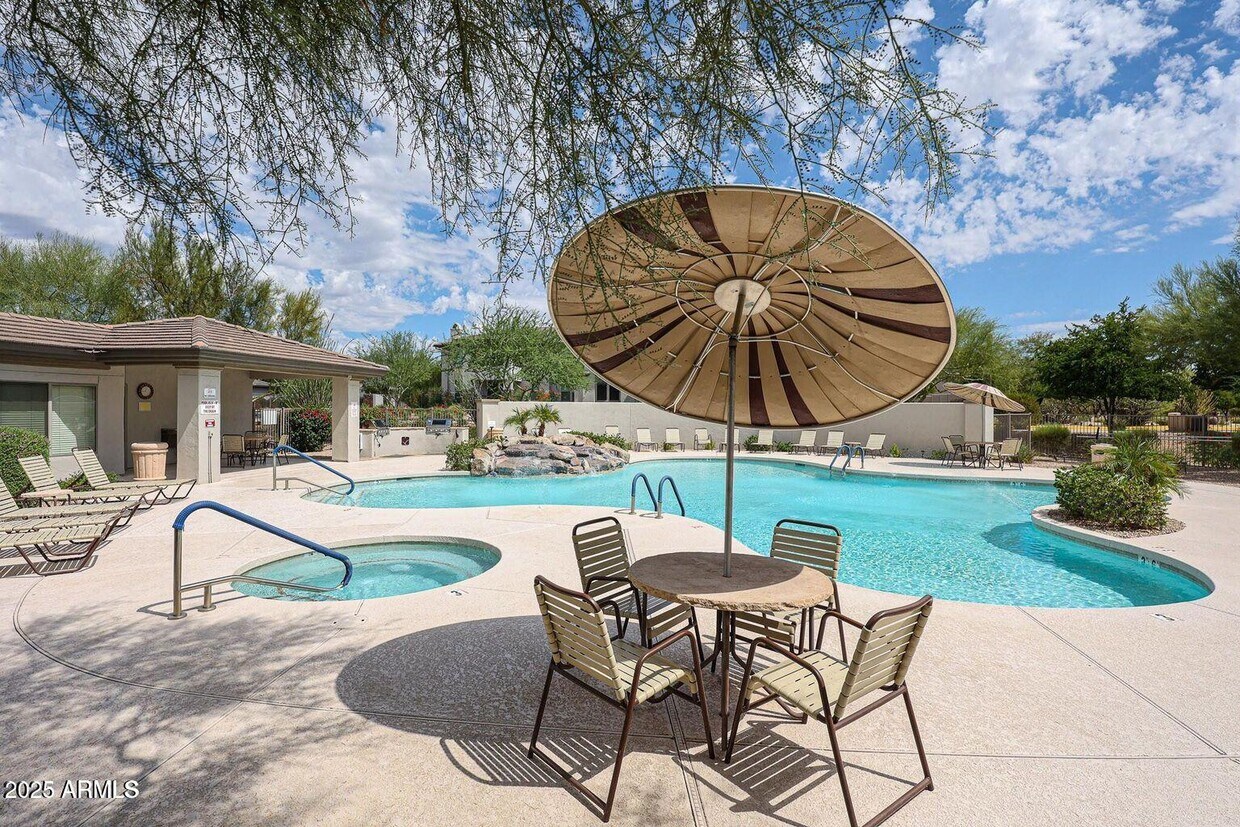 Foto principal - 33550 N Dove Lakes Dr