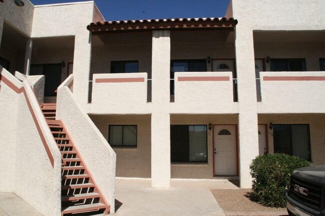 Building Photo - 455 W Kelso St