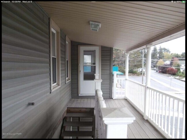 Foto del edificio - 1434 Pocono Blvd