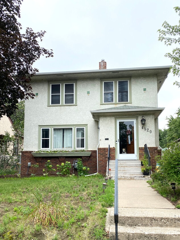 Primary Photo - 4520 Cedar Ave S