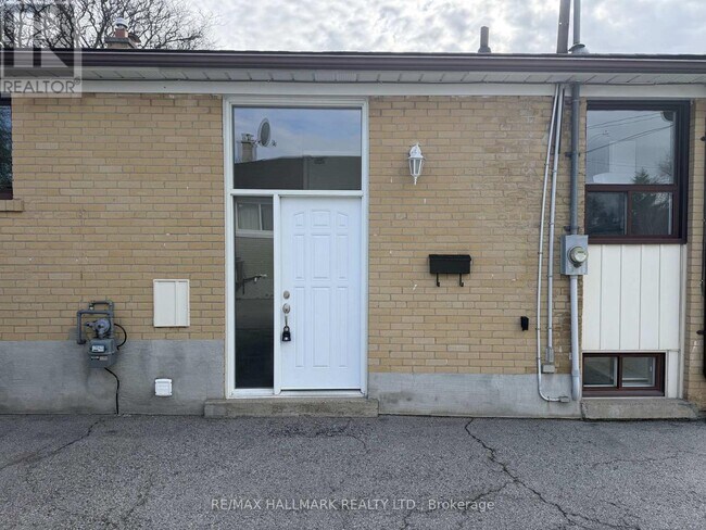 Building Photo - 313 Taylor Mills Dr N