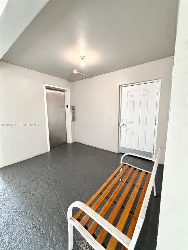 Foto del edificio - 18601 NE 14th Ave