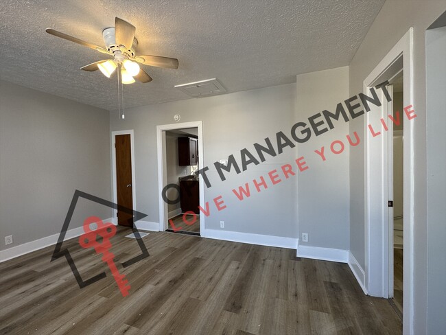 Building Photo - 111 S 14th St