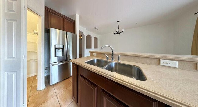 Foto del edificio - 4207 Via Piedra Cir