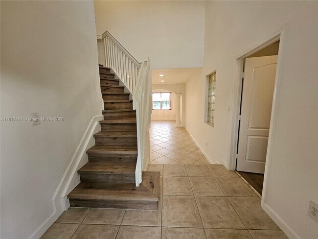 Foto del edificio - 17046 SW 39th Ct