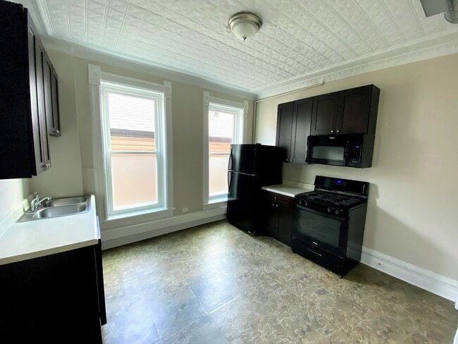 Foto del edificio - 1744 W 18th Pl