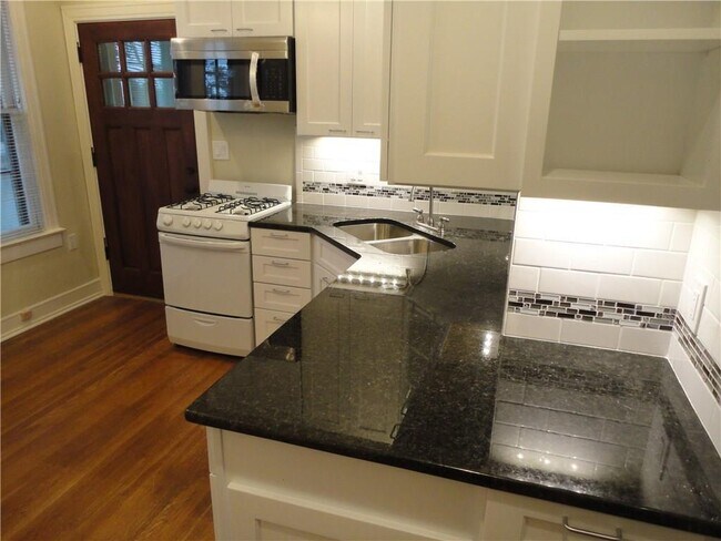 Building Photo - 311 Moore Blvd