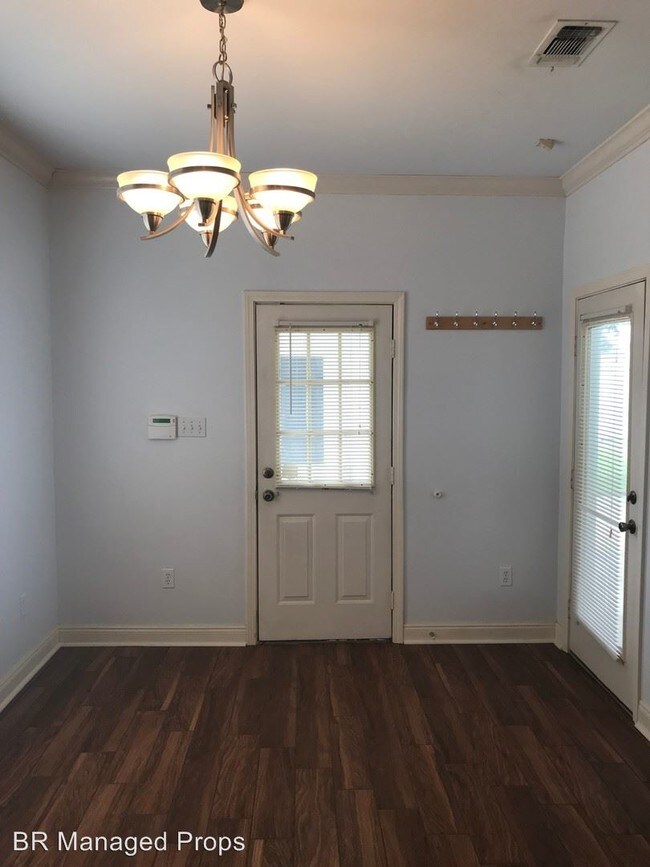 Building Photo - 3 br, 2 bath House - 18421 Red Oak Drive