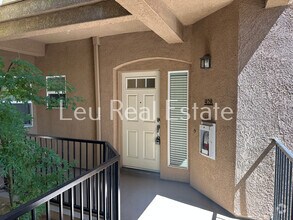 Building Photo - 900 Moon Cir