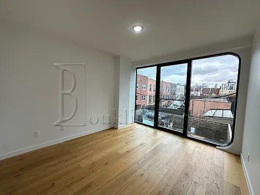 Building Photo - 2 bedroom in ASTORIA NY 11102