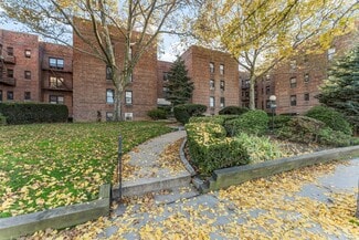 Building Photo - 30 Lenox Rd