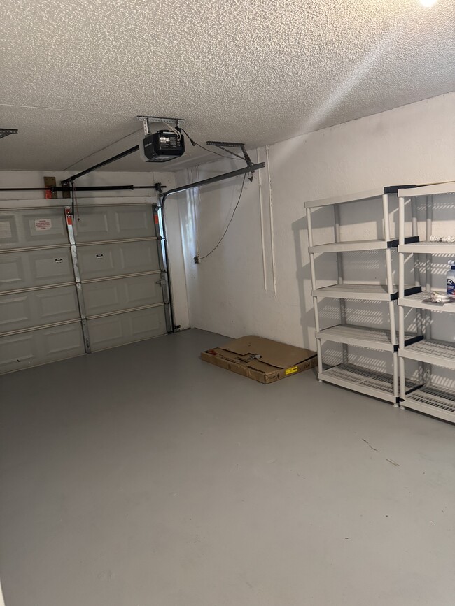 Garage - 13322 Via Vulcanus