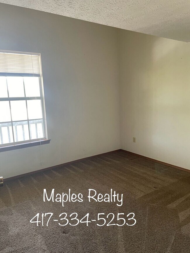 Building Photo - 2 Bed/2 Bath Unfurnished Penthouse Loft at...