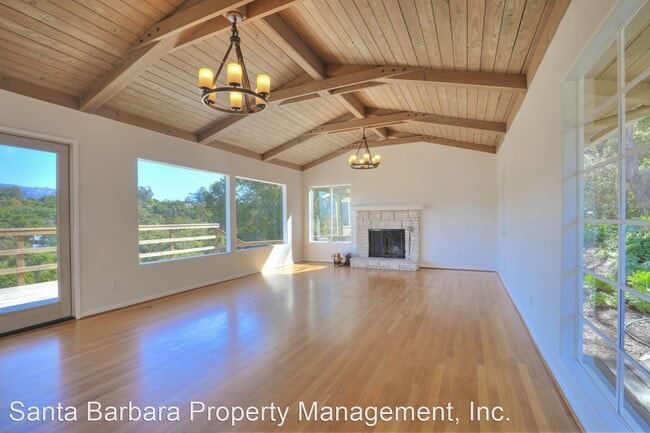 Building Photo - 3 br, 2 bath House - 4636 Via Carretas